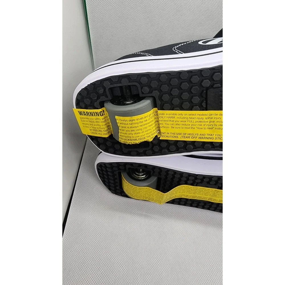 Heelys Mens Canvas Skate Sneakers Size 7 Black Lace Up Convertible Shoes Women 9